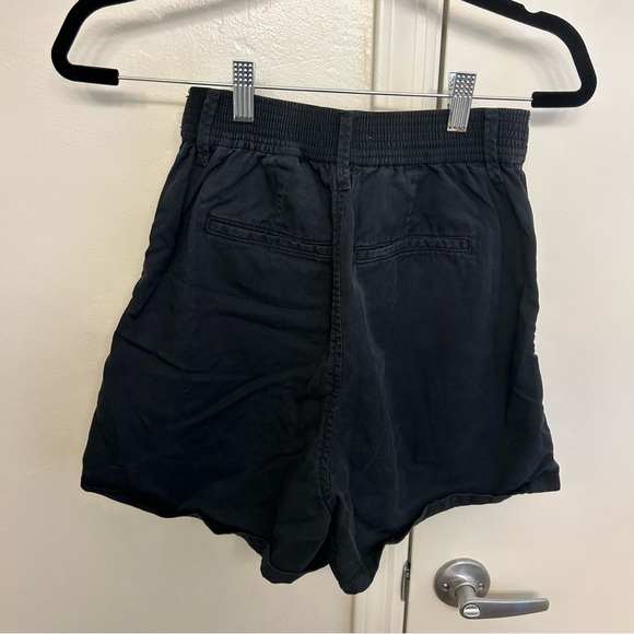 Good American High Rise Black Bermuda Shorts Women’s Size 1 - High Rise Denim - Picture 7 of 7